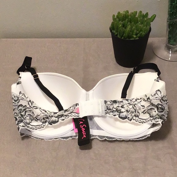 NWT La SENZA lace bra 🛍 - Picture 3 of 4